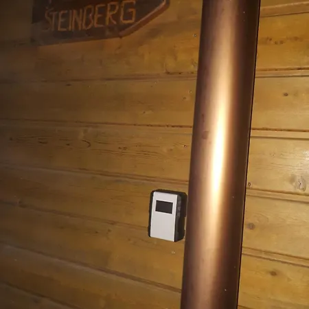 Gemuetliches, Ruhiges Dachgeschosszimmer Apartman